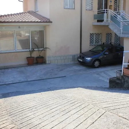アパート With A Parking Space Lovran, Opatija - 7807 ロヴラン