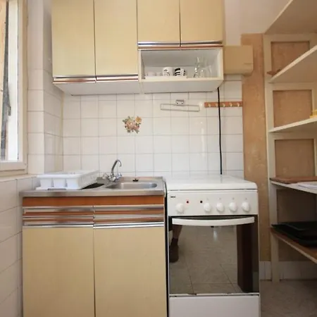 Apartman With A Parking Space Lovran, Opatija - 7807 Lovran