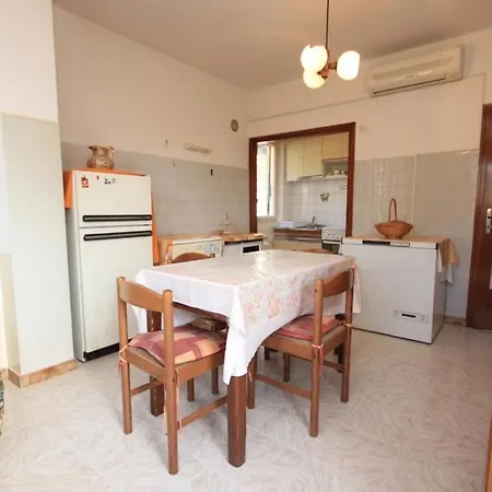 With A Parking Space Lovran, Opatija - 7807 Apartamento *